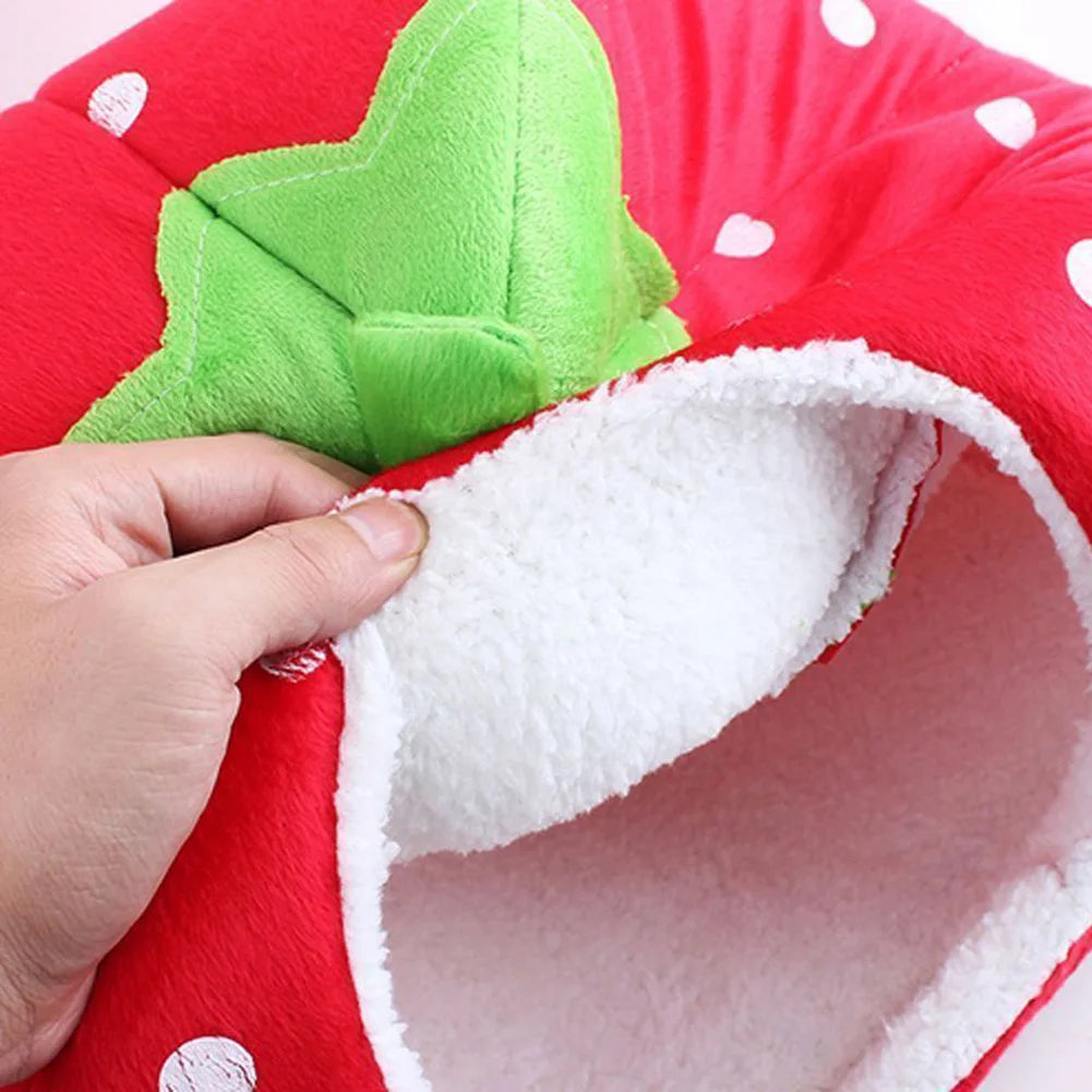 Cozy Kennel Strawberry Pet Bed – A Snug Retreat for Your Furry Friend