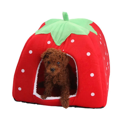 Cozy Kennel Strawberry Pet Bed – A Snug Retreat for Your Furry Friend