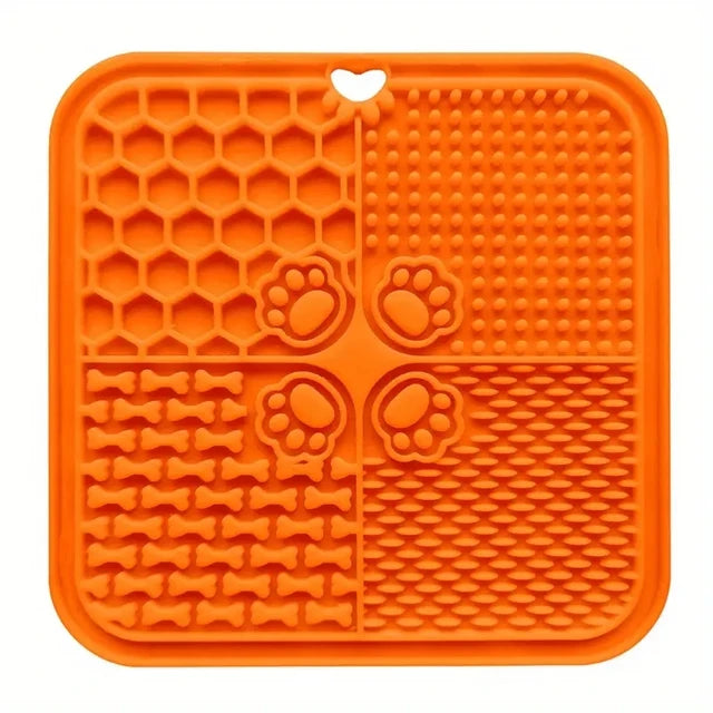 Silicone Licking Pad for Pets – Fun, Relaxation, and Healthy Treats for Dogs & Cats